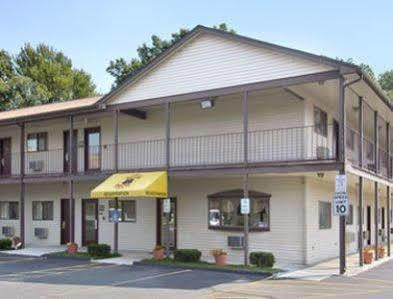 Enfield Inn Buitenkant foto